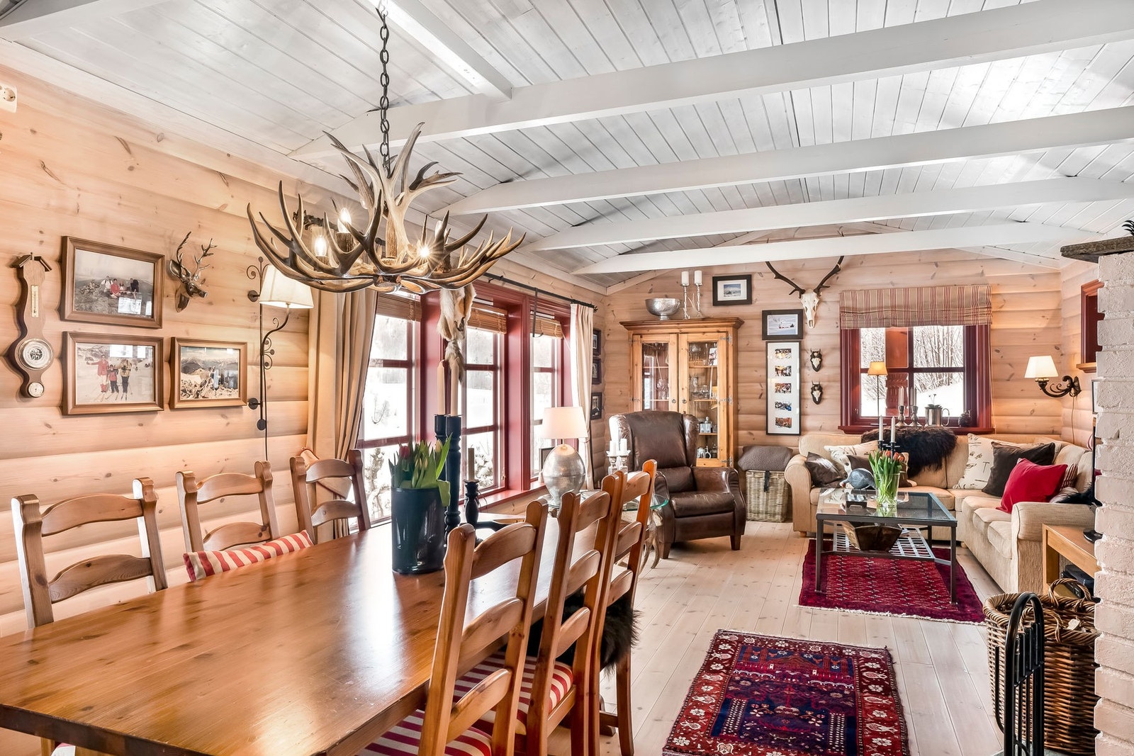 12301867 Galleribilde