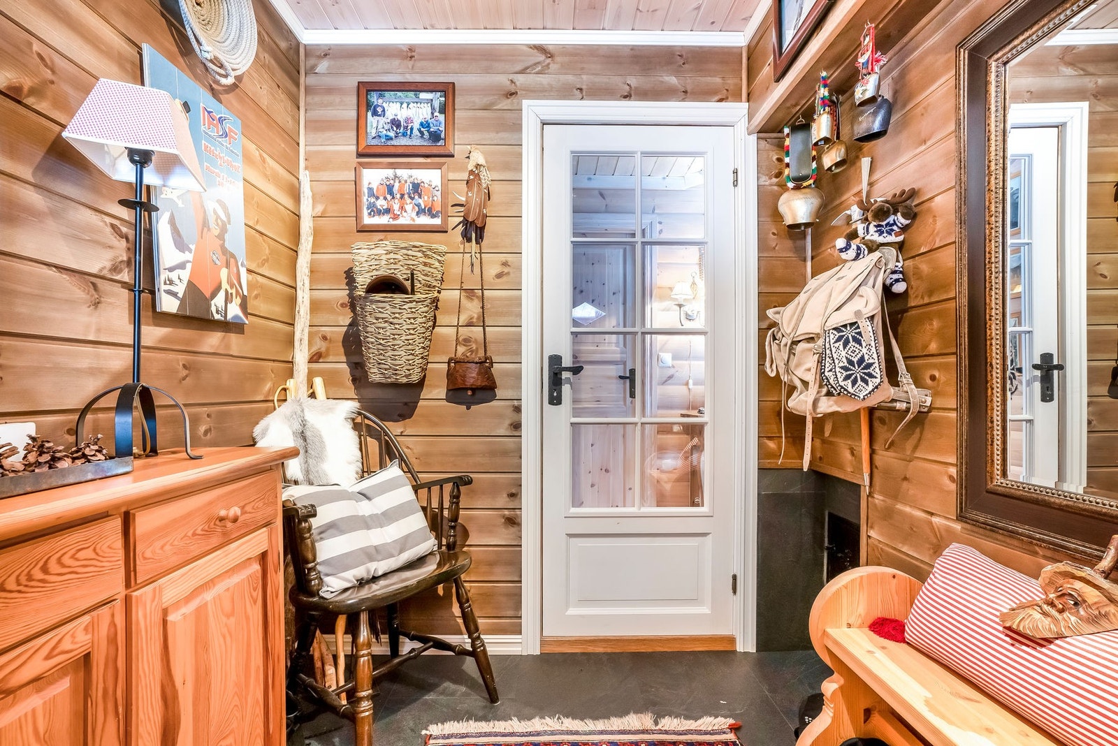 12301910 Galleribilde