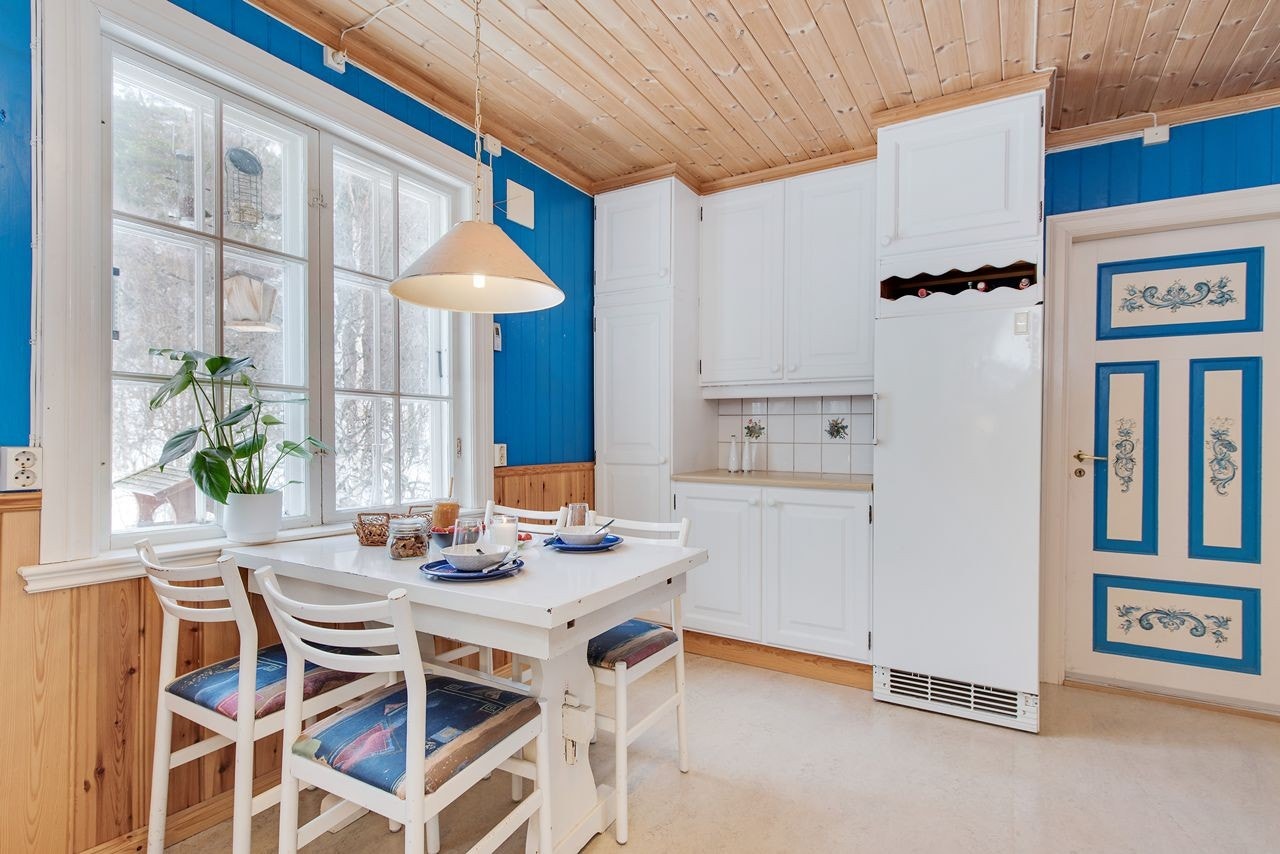 Spisebord kjøkken. Galleribilde