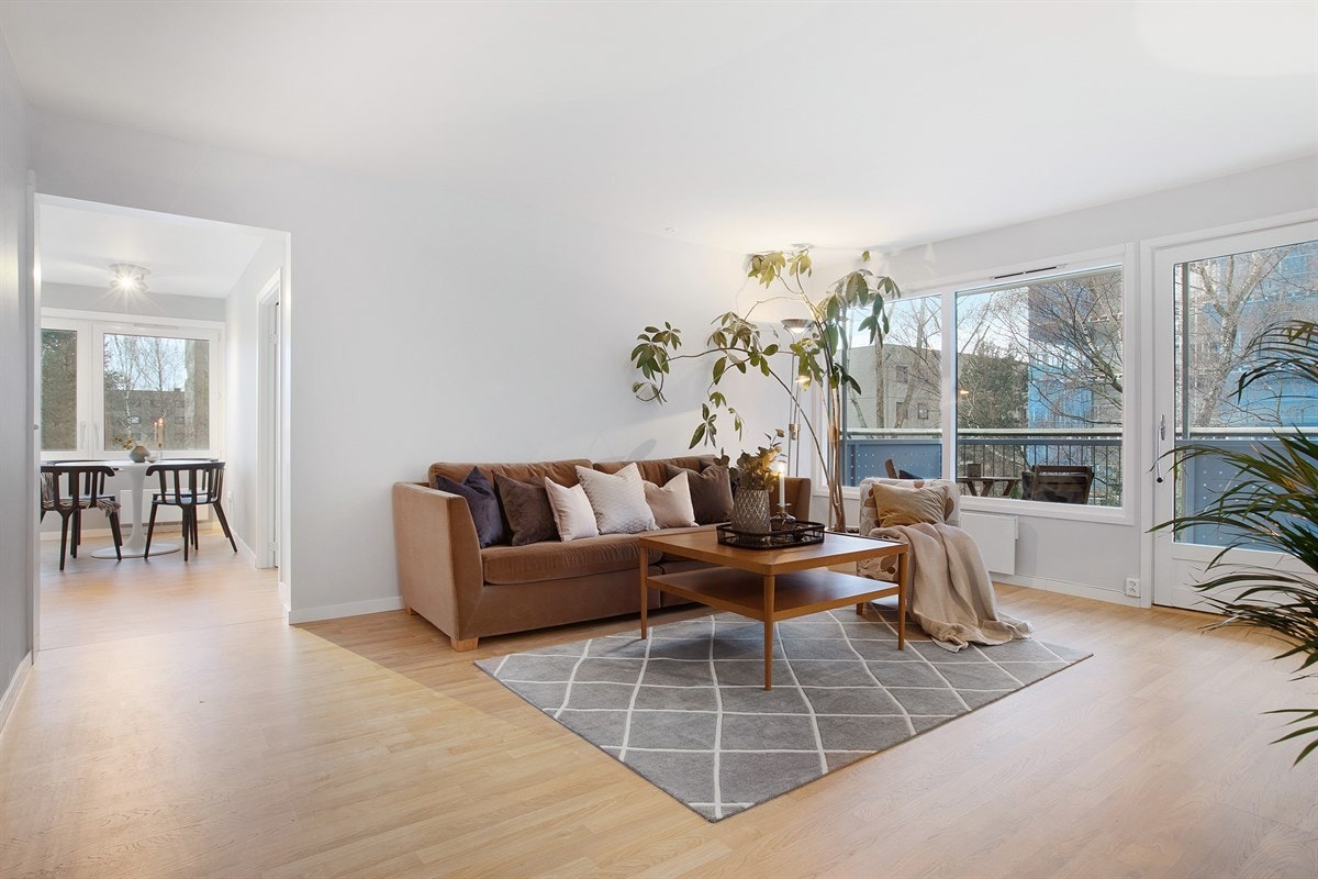 Velkommen til Hovseterveien 68 J! 3-roms hjørneleilighet med flytt rett inn standard! Galleribilde