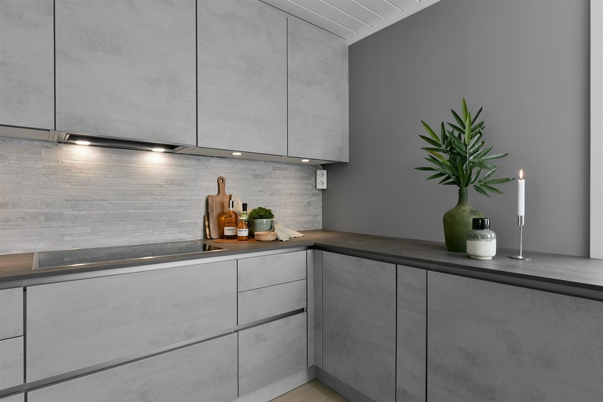 Downlights i himling tilfører ekstra arbeidslys. Galleribilde