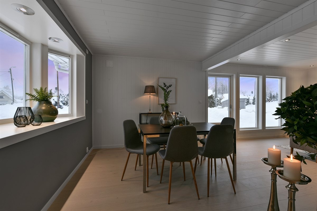 Spiseplass. Galleribilde