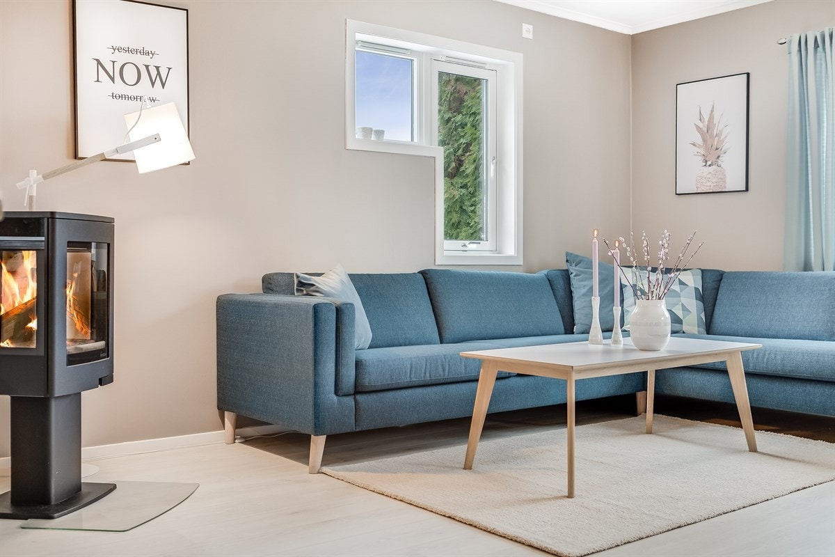 Moderne peisovn som gir godt med varme og hygge Galleribilde