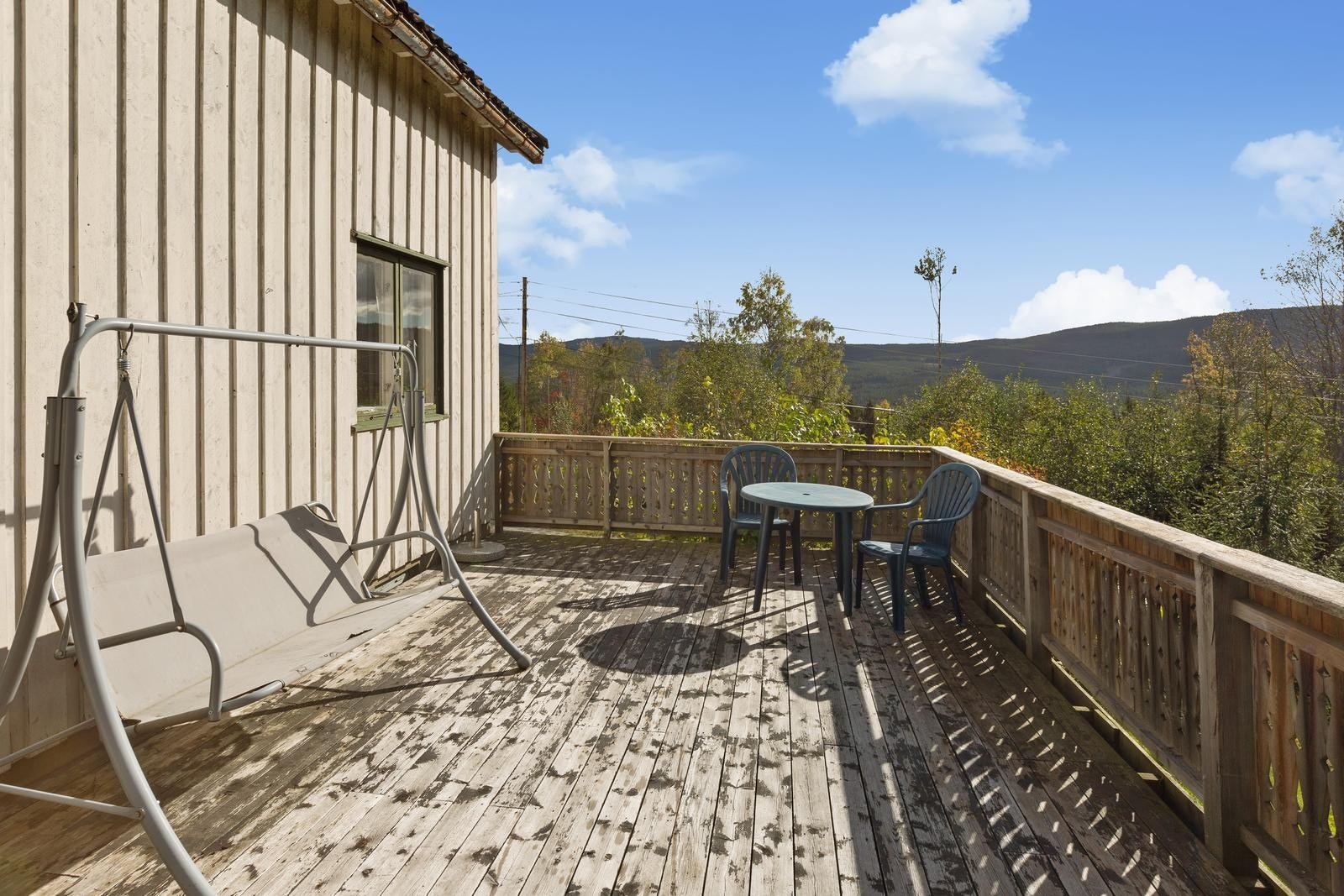 Terrasse på 27 kvm. med utgang fra stue. Galleribilde