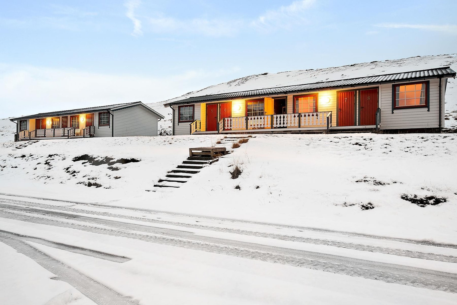 To flotte anneks Galleribilde