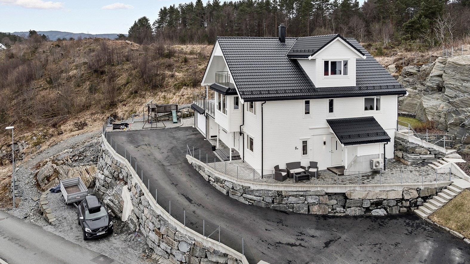 Huset med leilighet Galleribilde