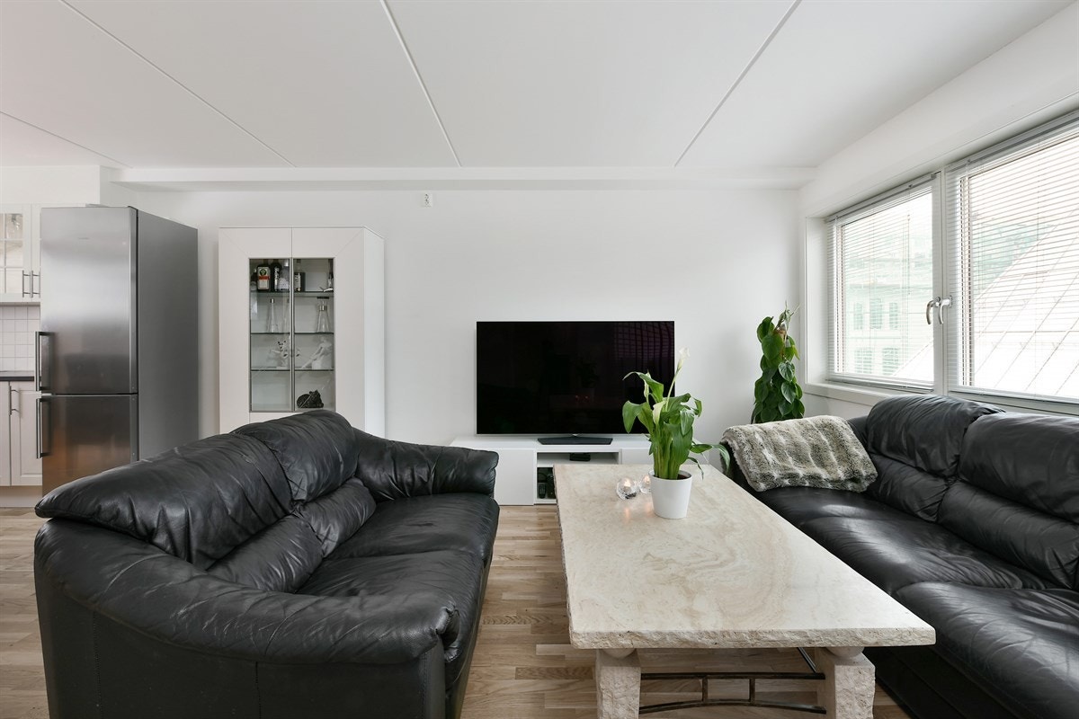 Åpen kjøkken- og stueløsning. Galleribilde