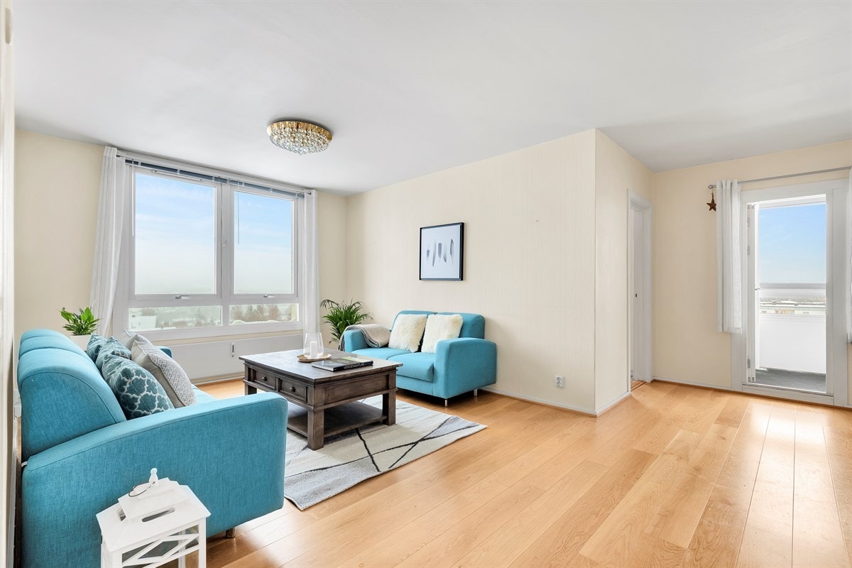 Hjemmet er vedlikeholdt, dog modent for gradvis og enkel modernisering etter smak og behag. Galleribilde