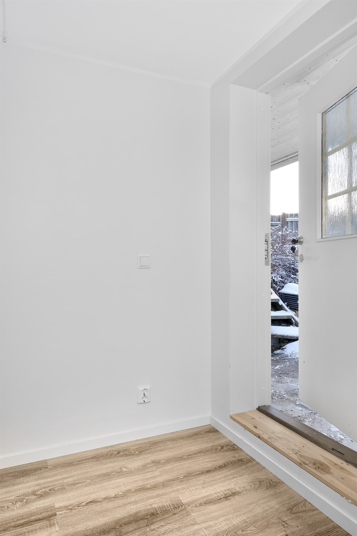 Underetasjen har utgang til tomt. Galleribilde