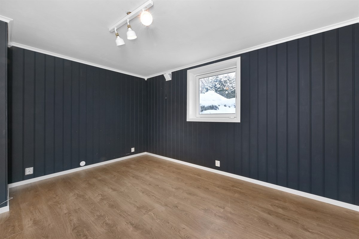 Innredet rom i underetasjen. Galleribilde