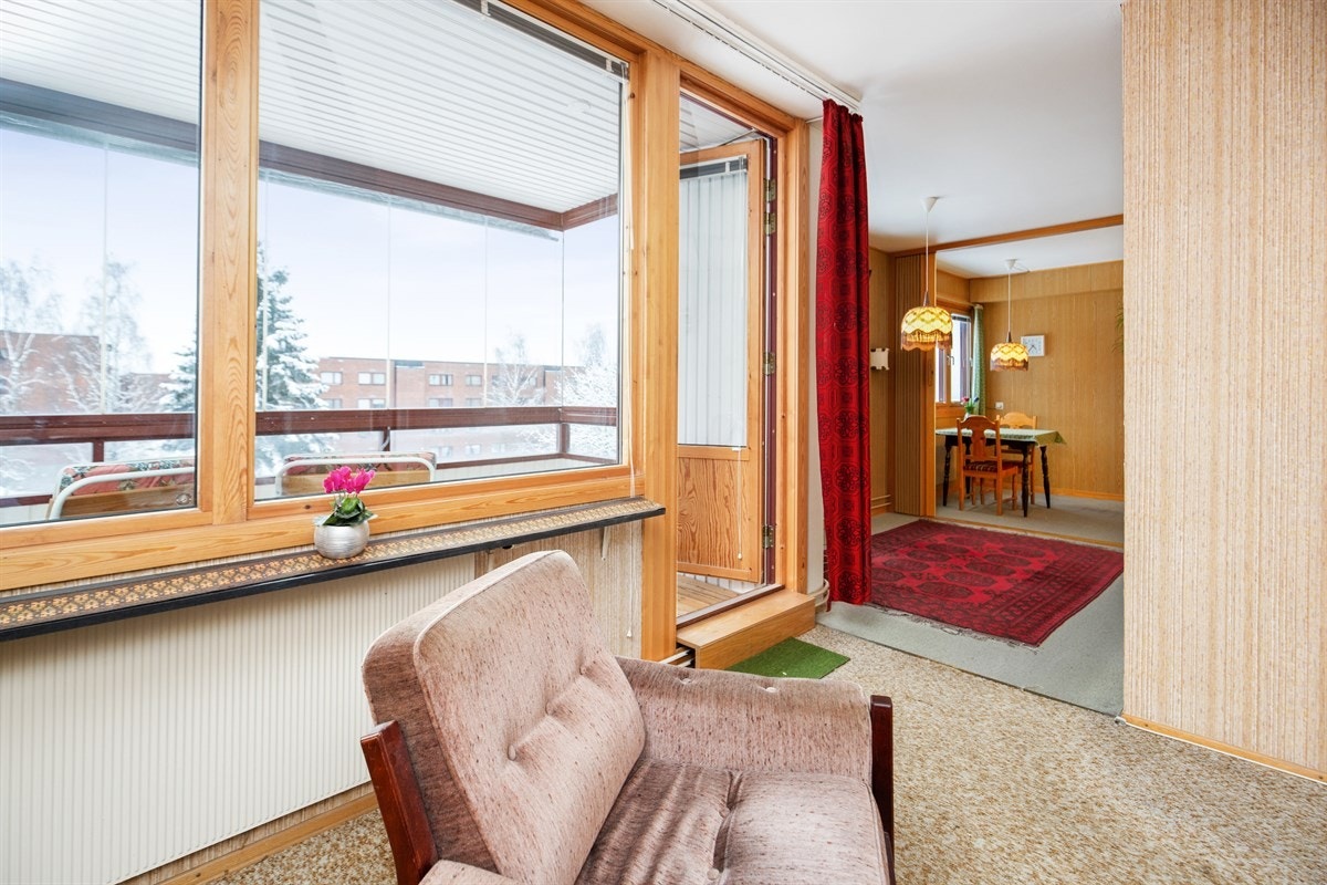 Gode vindusflater gir mye naturlig lys. Galleribilde