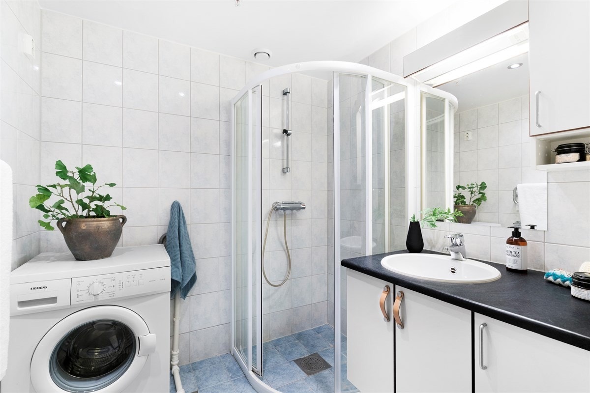 Proaktiv - Baderommet er fliselagt. Galleribilde