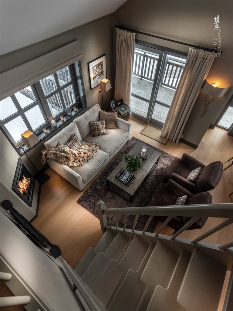 Fra hems mot stue Galleribilde