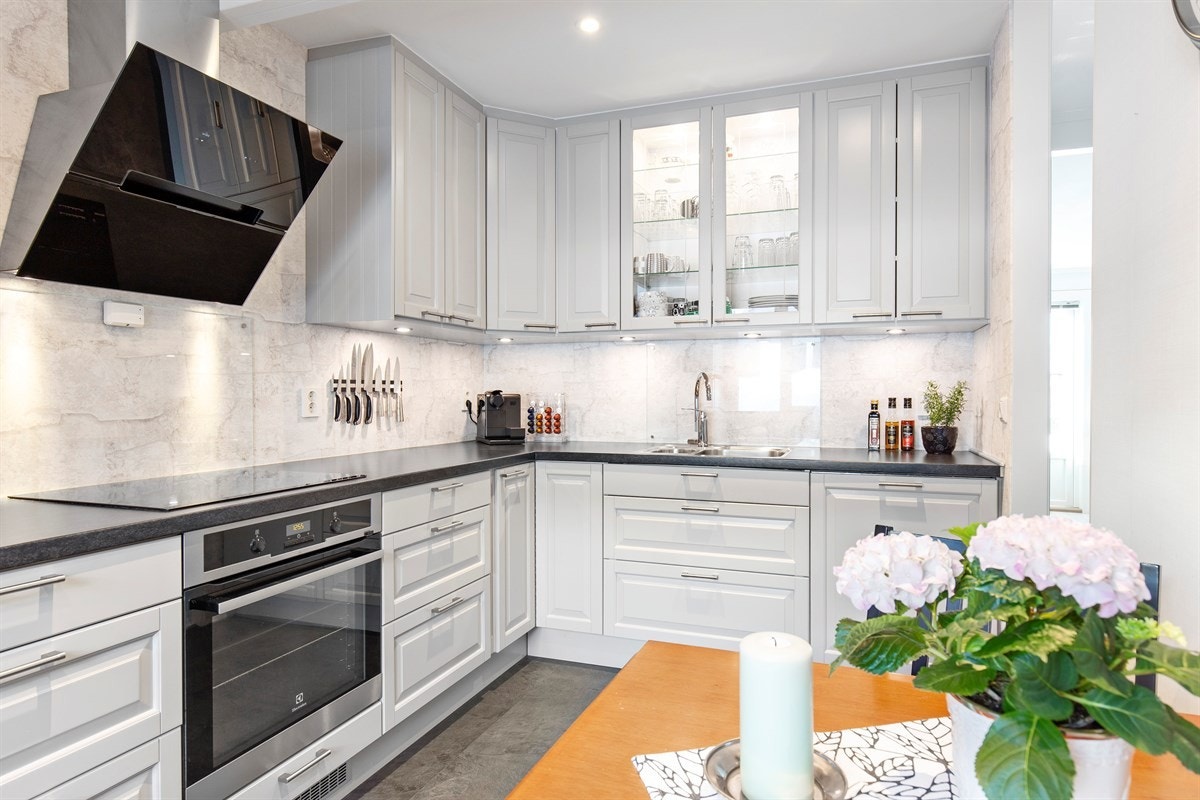 Smakfullt kjøkken. Galleribilde