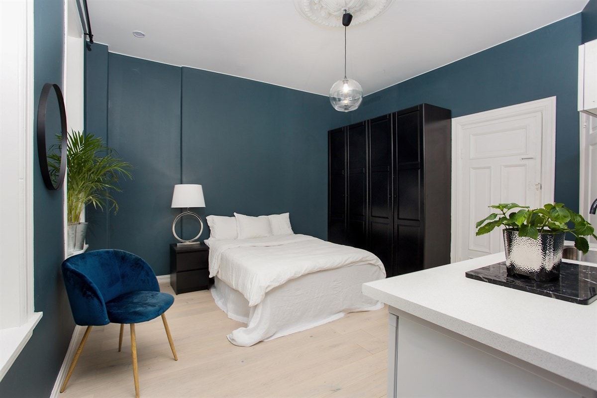 Soverom ll: Smakfullt soverom som også er av meget god størrelse. Galleribilde