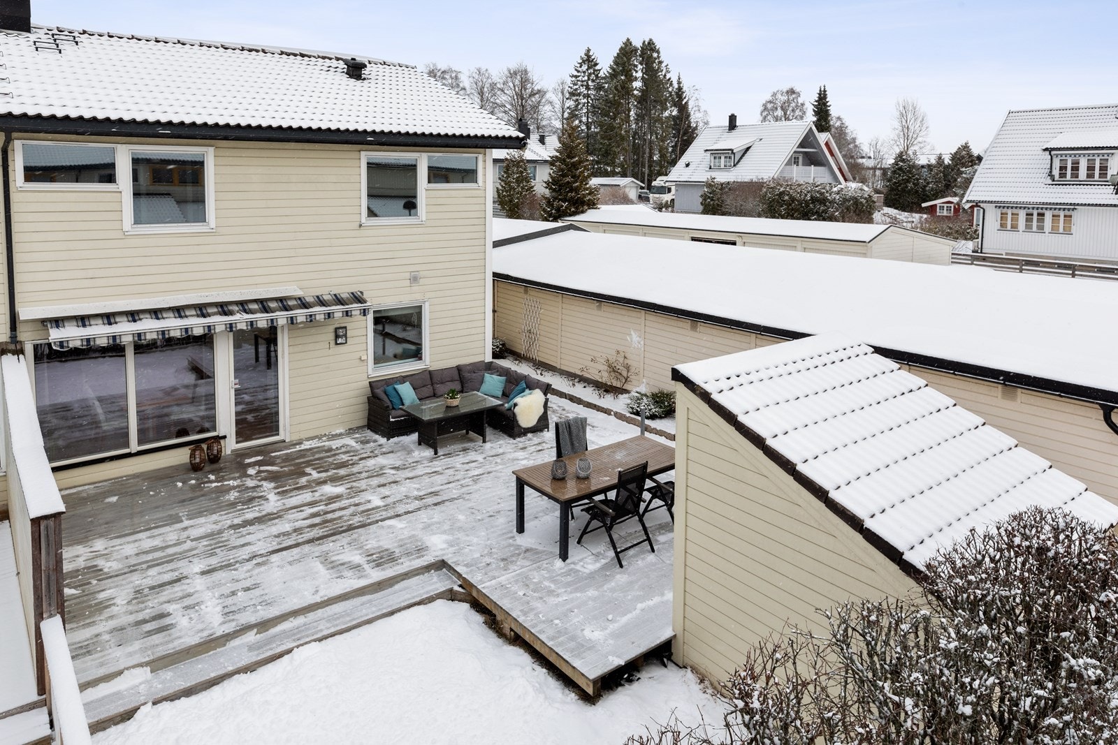 Boligen har en meget god intern beliggenhet på Myrsletta. Galleribilde