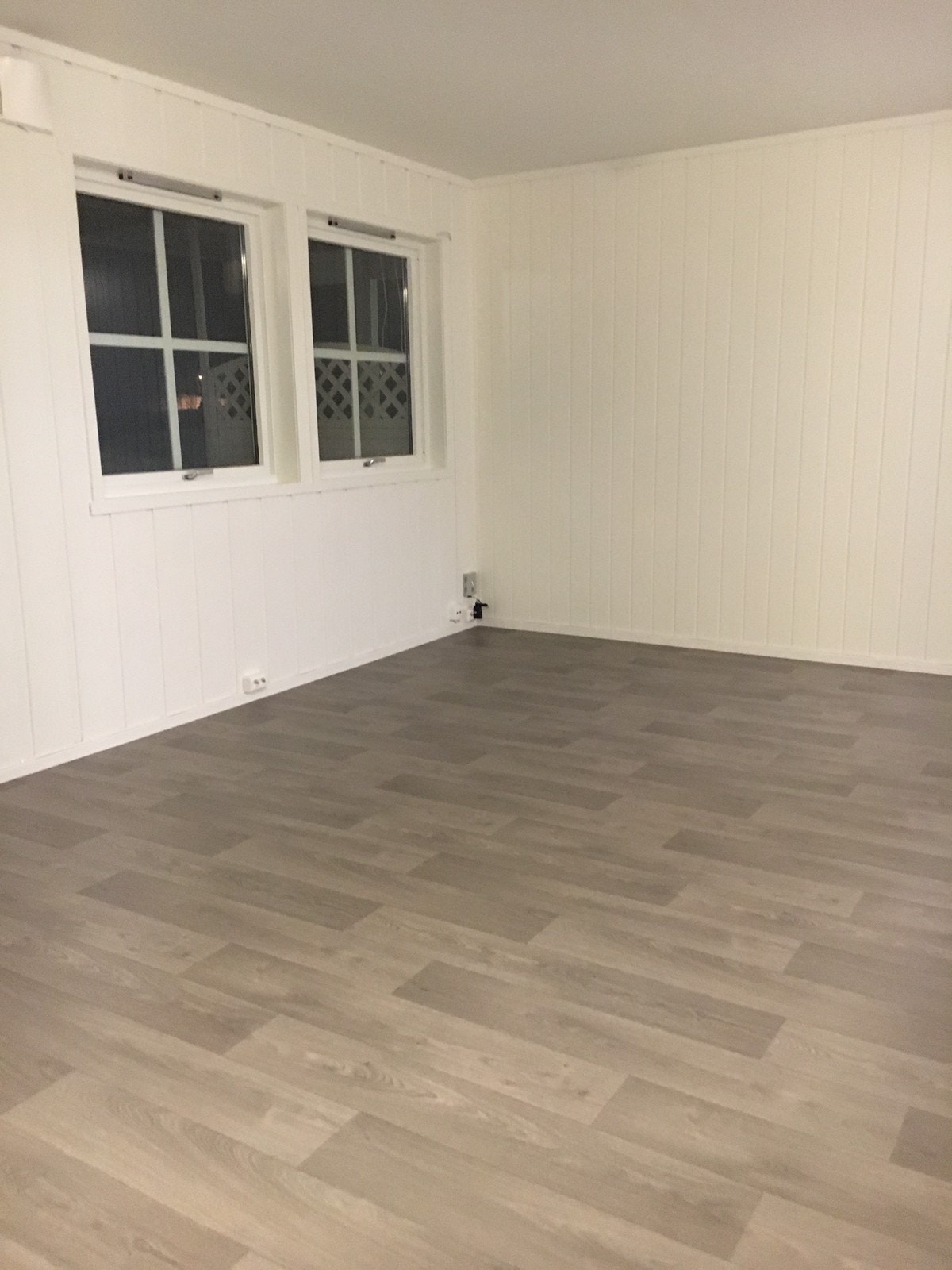 Stue umøblert Galleribilde