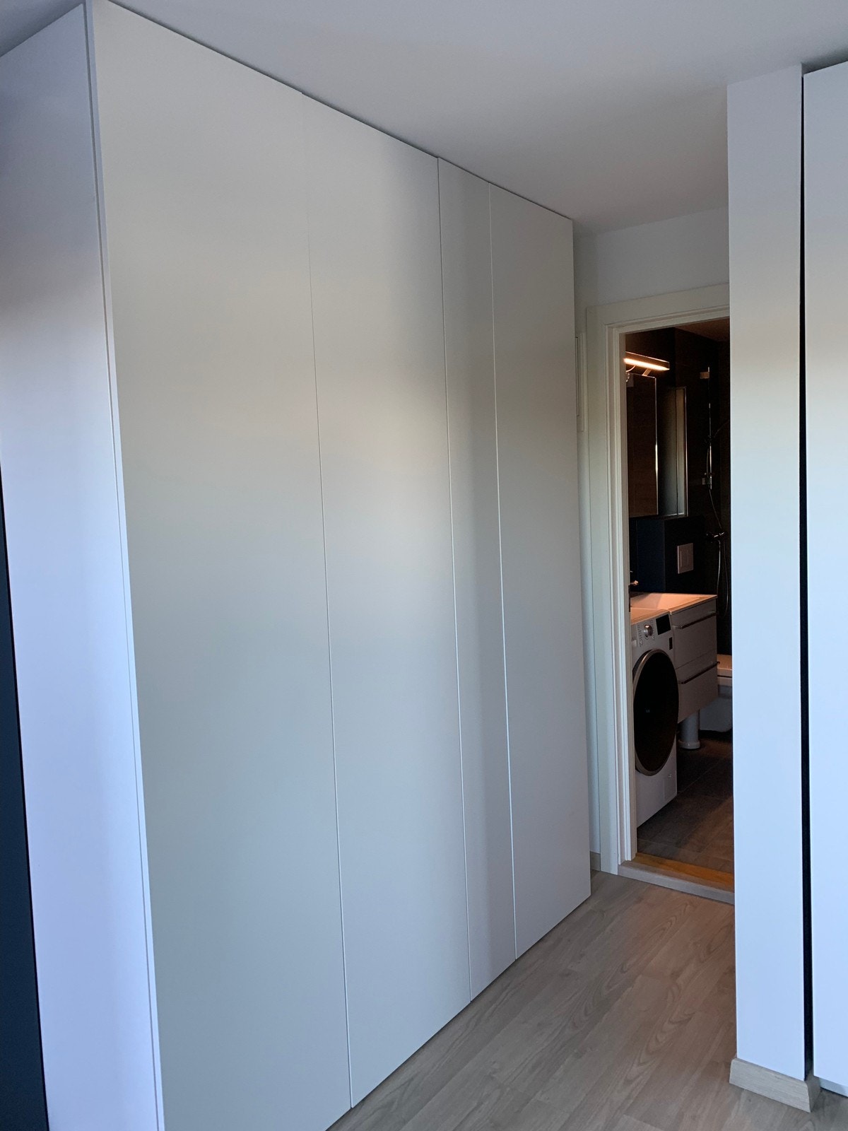 rikelig garderobeplass Galleribilde