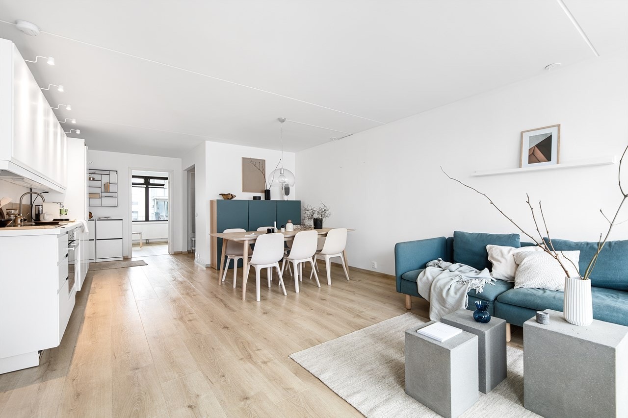 I 2017 ble det lagt nytt slitesterkt laminatgulv i hele leiligheten og alle overflater ble malt. Galleribilde