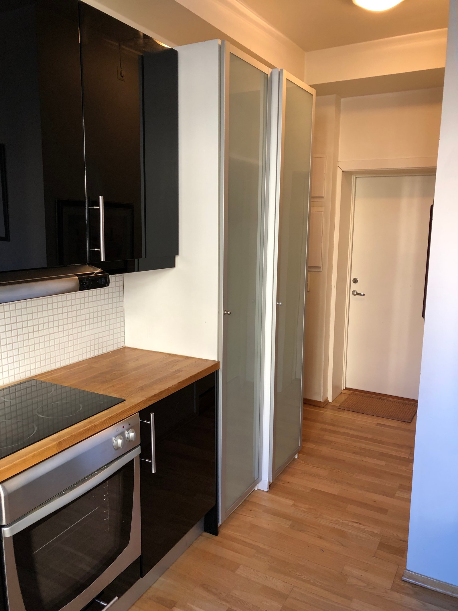 Skapplass/garderobe - samt bod i U. etasje Galleribilde