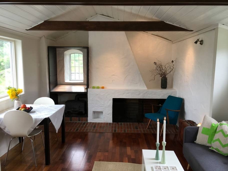 Stove med ovn og peis Galleribilde