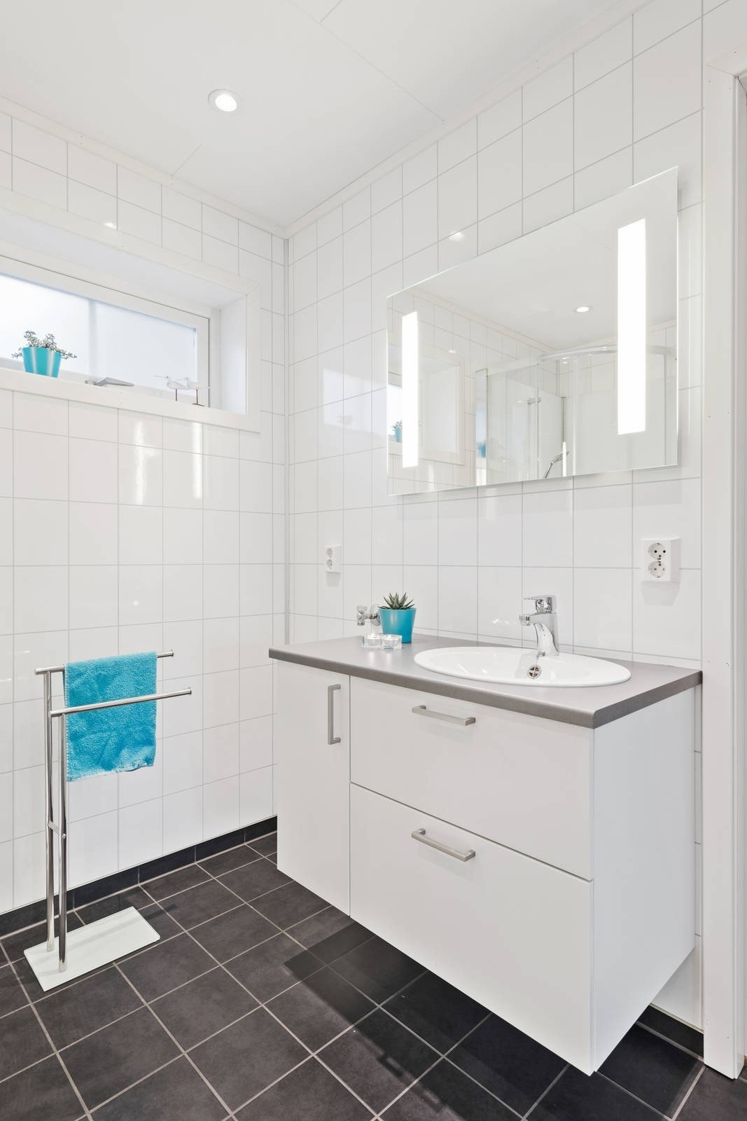 Helfliset bad i moderne utførelse. Galleribilde