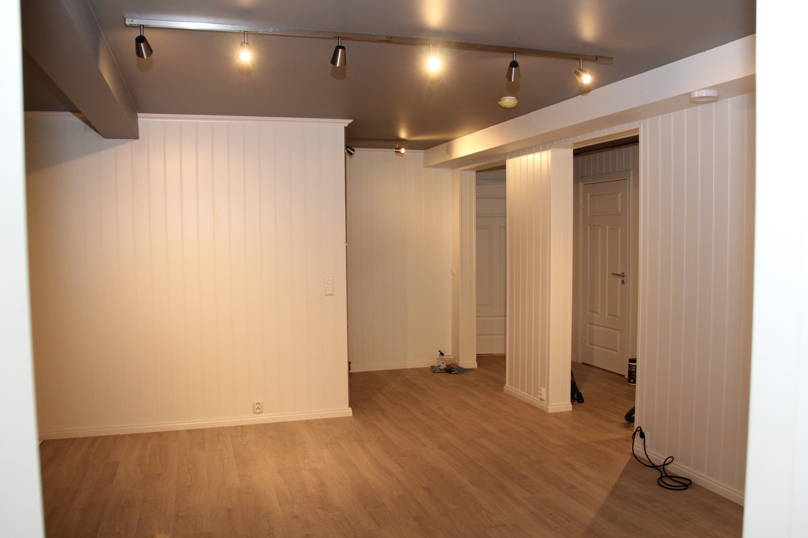 stue sett fra soversom Galleribilde