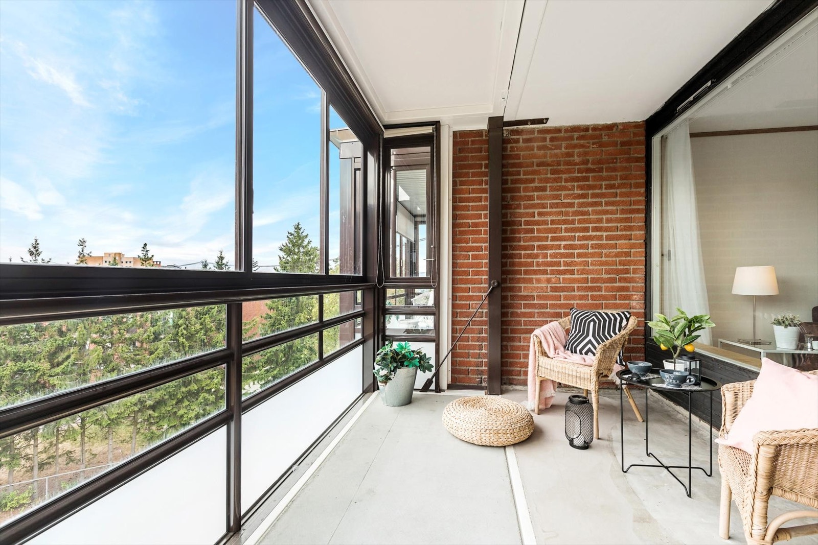 Koselig plass å nyte kaffen eller en god middag med sine nære Galleribilde