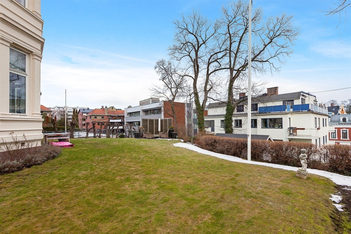 Uteområde på ca 560 kvm. Galleribilde