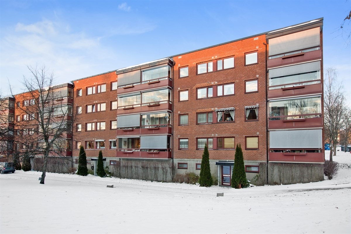 Endeleilighet med fint utsyn over borettslagets grøntområde. Galleribilde