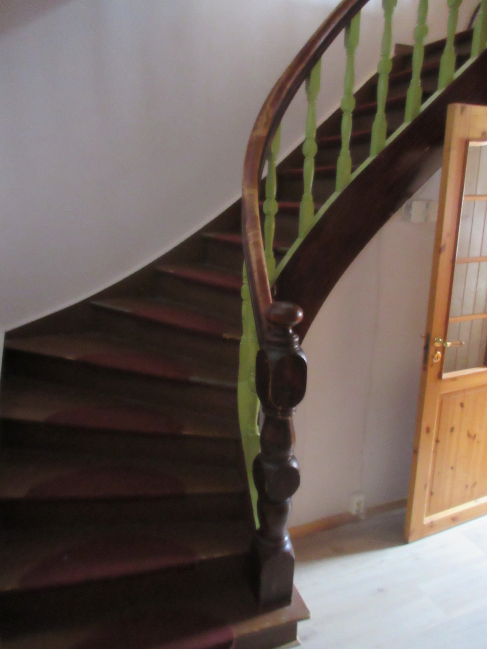 Trapp til 2.etasje Galleribilde