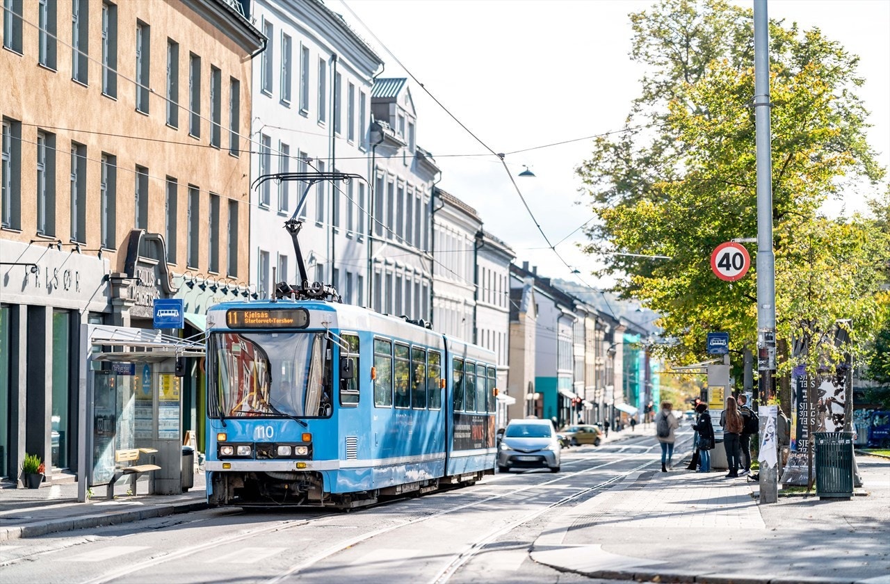 Trikkestopp Olaf Ryes plass Galleribilde