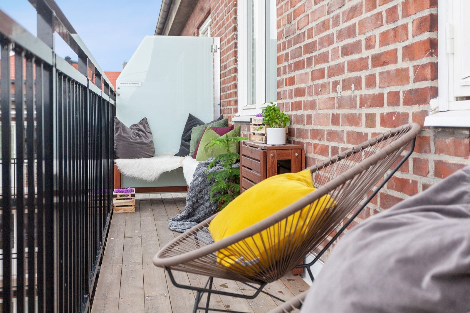 Balkongen er vestvendt. Galleribilde