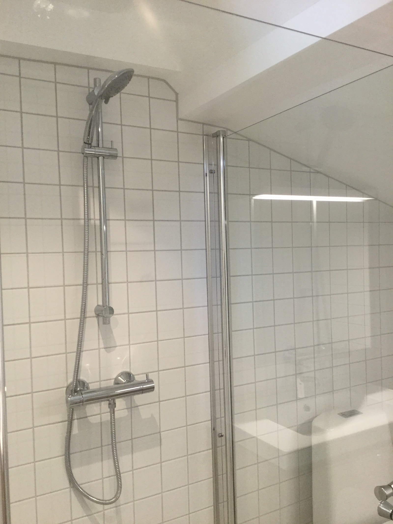 Dusjhjørne 80x90 Galleribilde