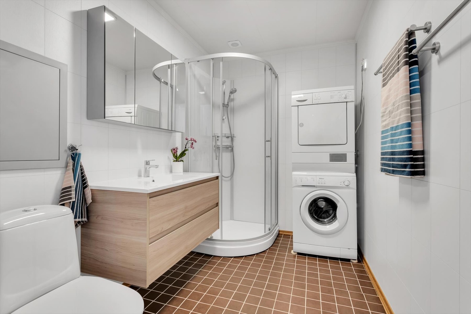 Lekkert bad overflateoppusset i 2018 Galleribilde