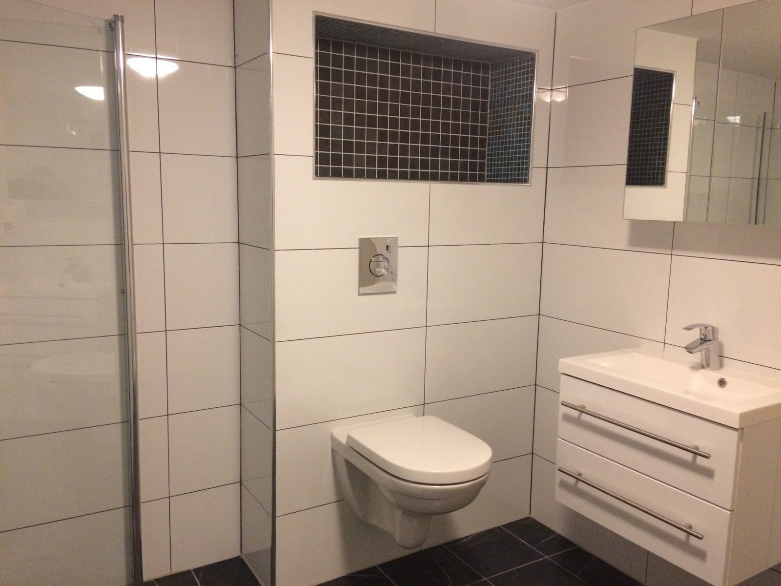 Bad, ca 9 kvm Galleribilde