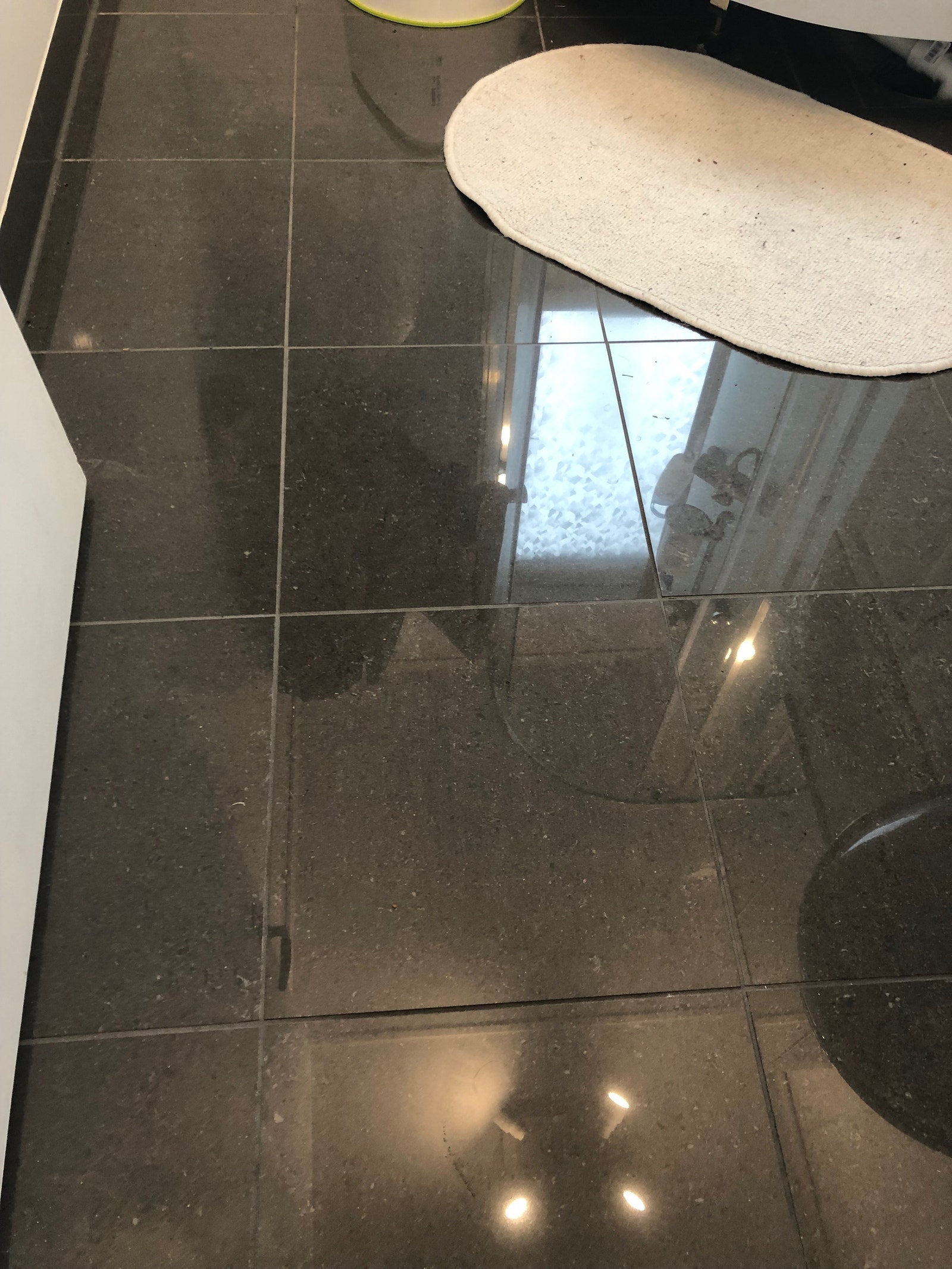 Nytt bad med flis og varmekabler Galleribilde