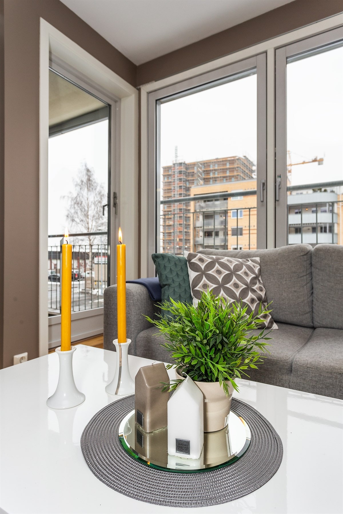 Fra stuen er det direkte adkomst til balkongen. Galleribilde