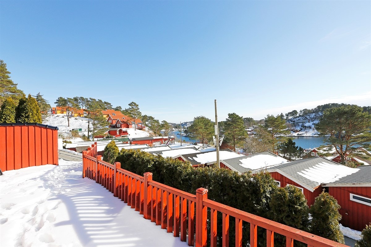 Kjørevei helt frem til hytta Galleribilde