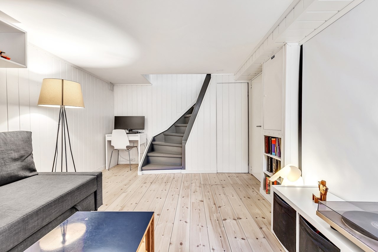 Kjellerstue. Galleribilde