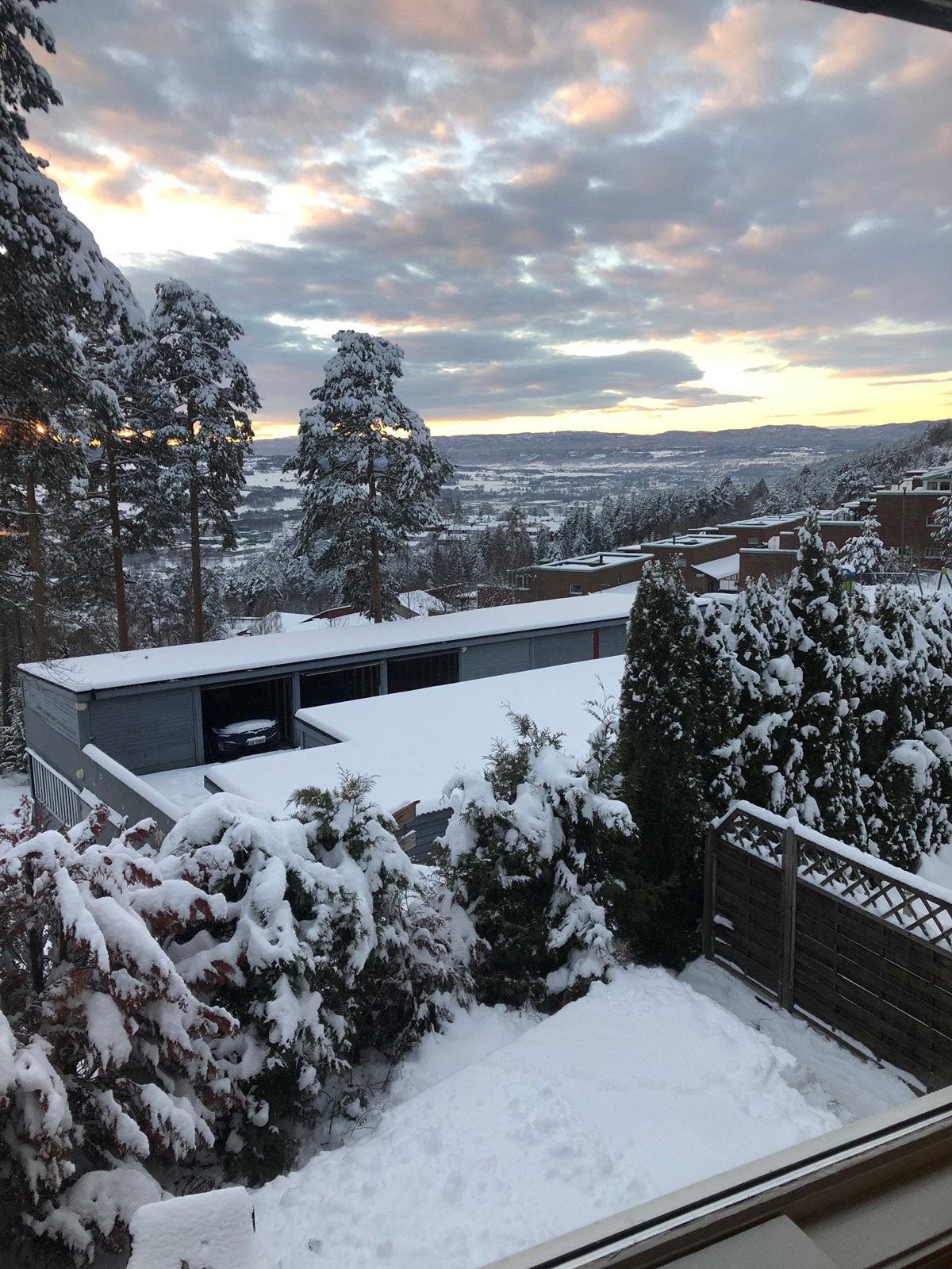 utsikt mot Mjøndalen Galleribilde