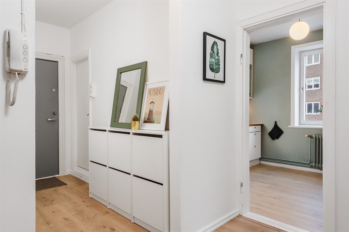 Dørcalling med portåpner. Galleribilde