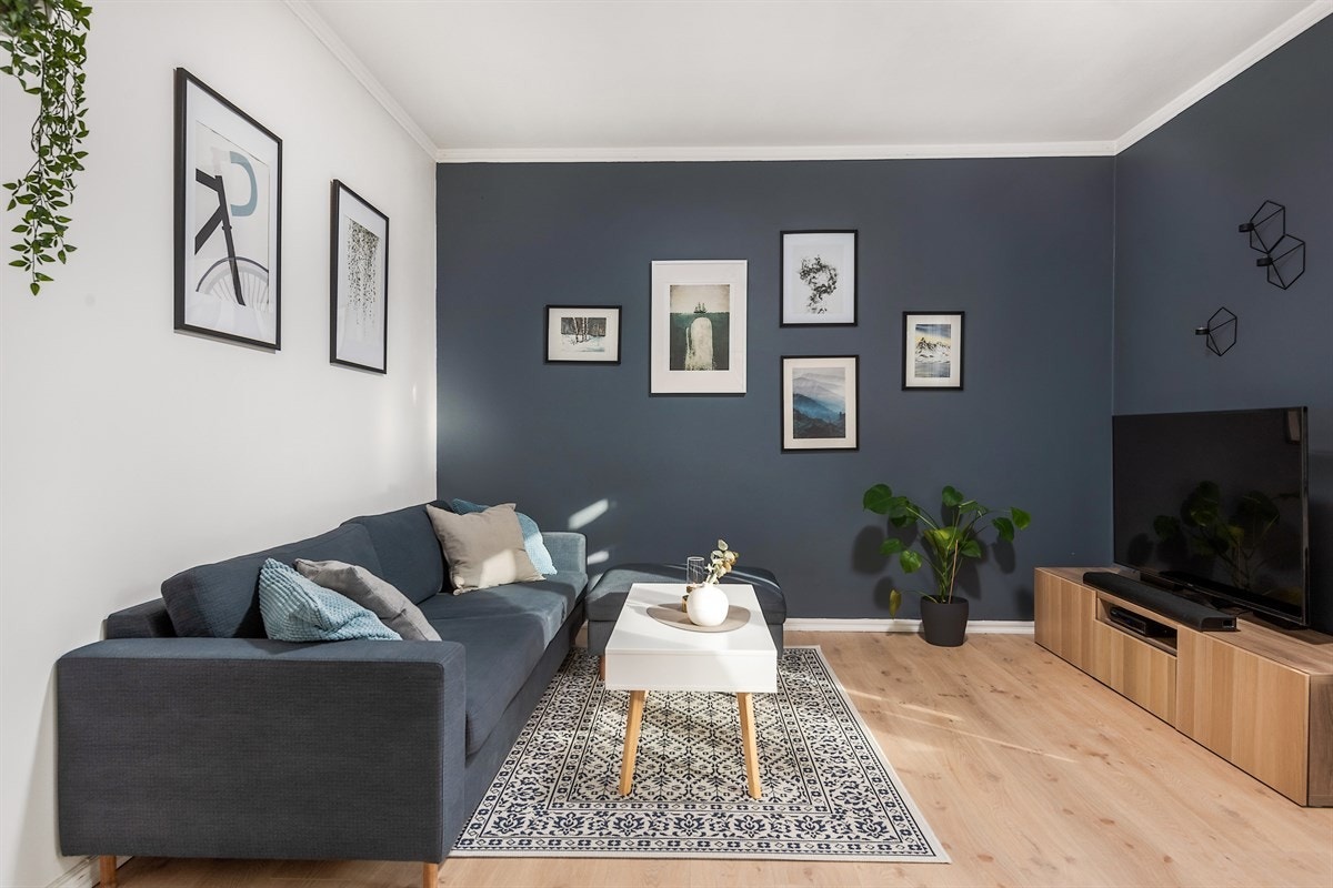 Leiligheten ligger fint til i 2. etasje og tilhører et veldrevet og hyggelig borettslag. Galleribilde