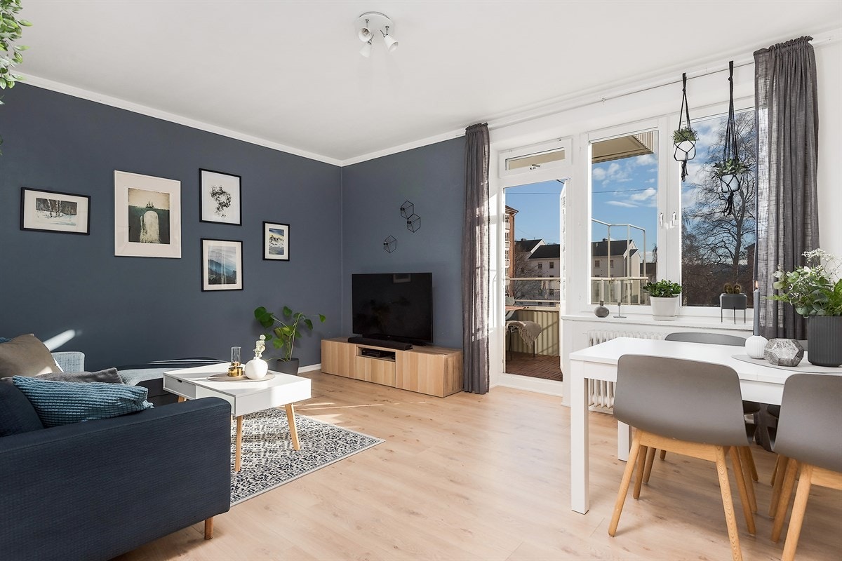 Vidar Tangstad (452 16 222) ved Schala & Partners har gleden av å vise og presentere denne flotte leiligheten i Frydens gate 1A! Galleribilde