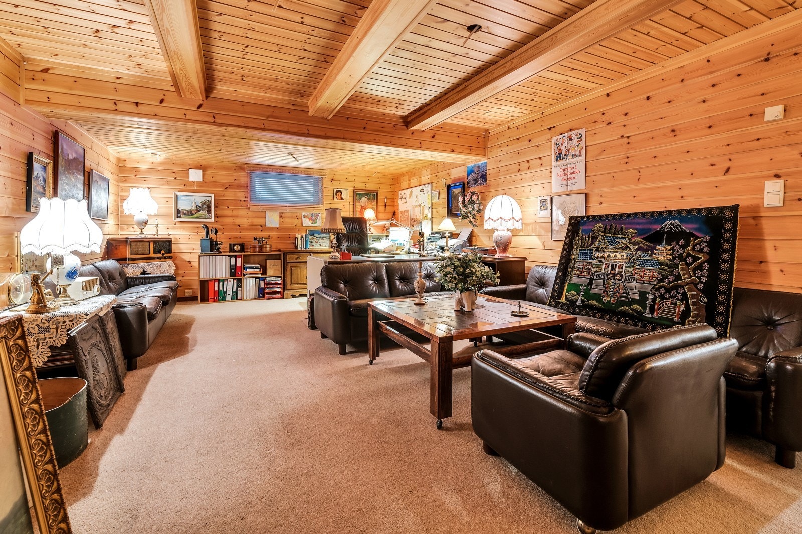 Kjellerstue/hjemmekontor på ca. 36 kvm. Galleribilde