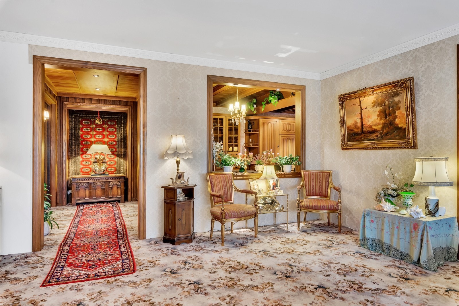 Bak midtstuen befinner kjøkkenet seg. Galleribilde