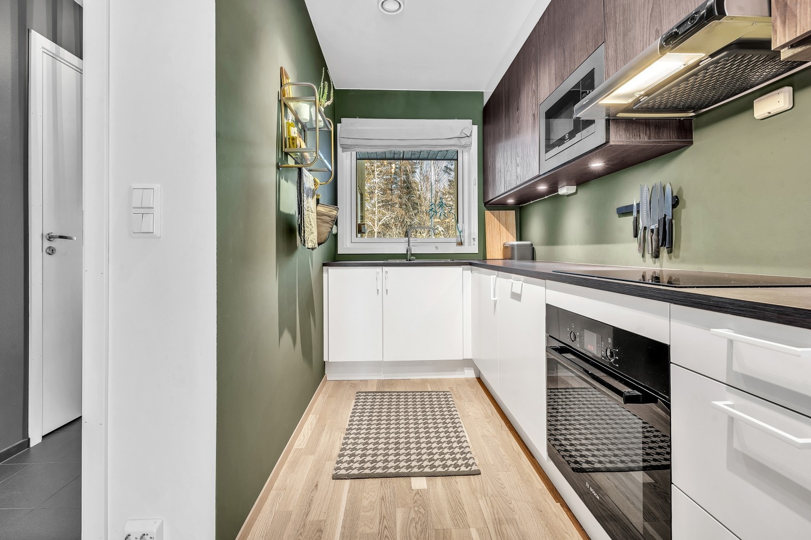 Påkostet kjøkkeninnredning fra HTH Galleribilde