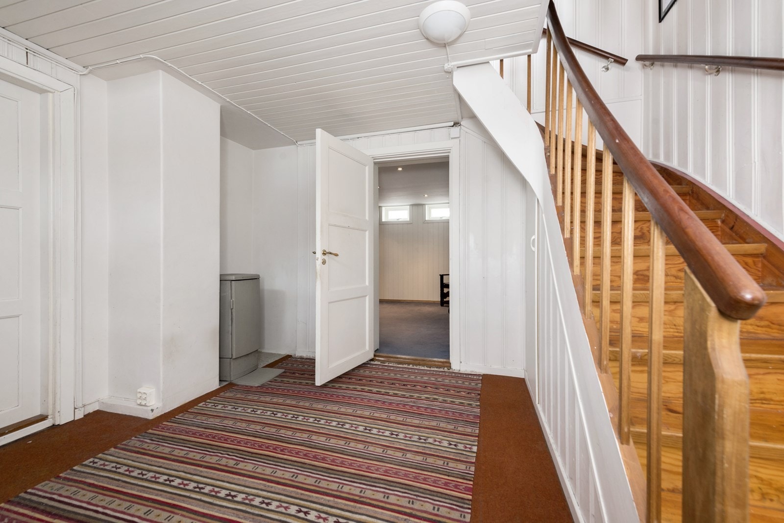 Gang i underetasjen Galleribilde