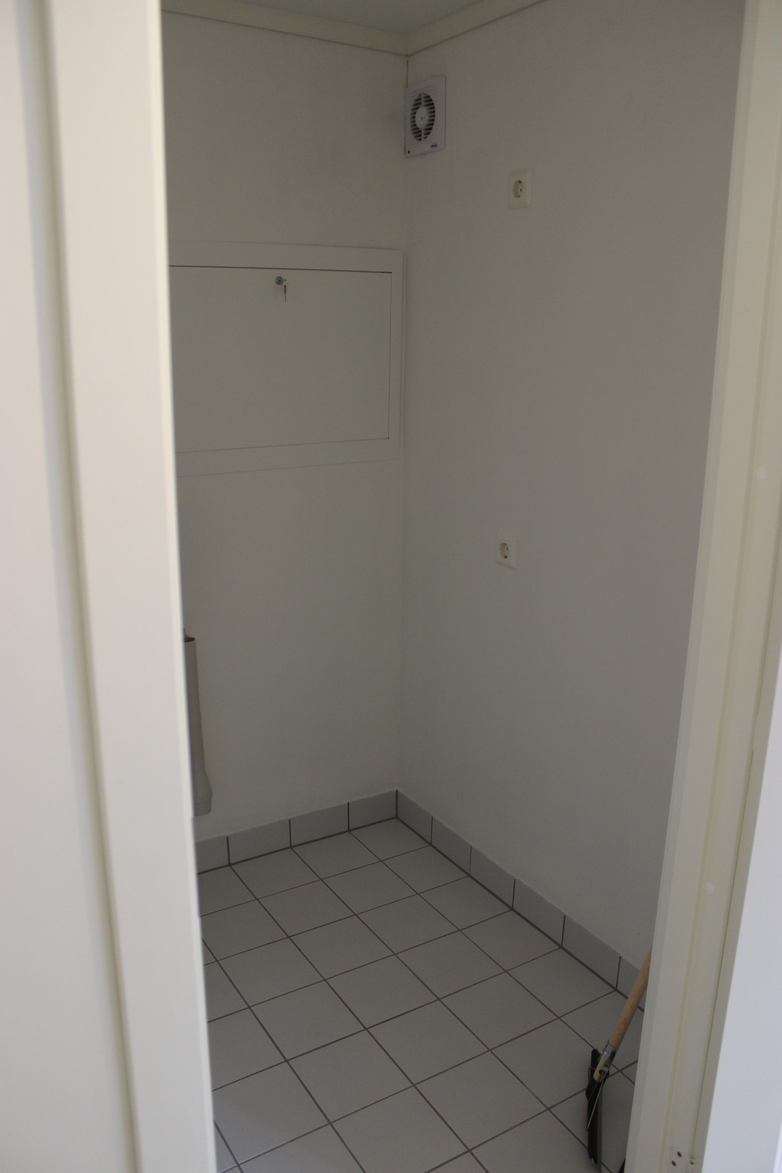 Teknisk rom for vaskemaskin og tørketrommel. Galleribilde