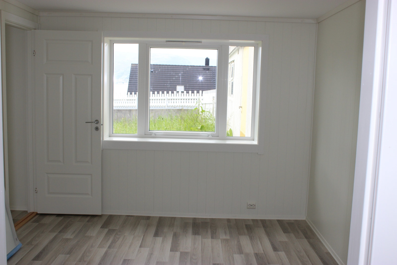 Soverom 1 vindu. Galleribilde